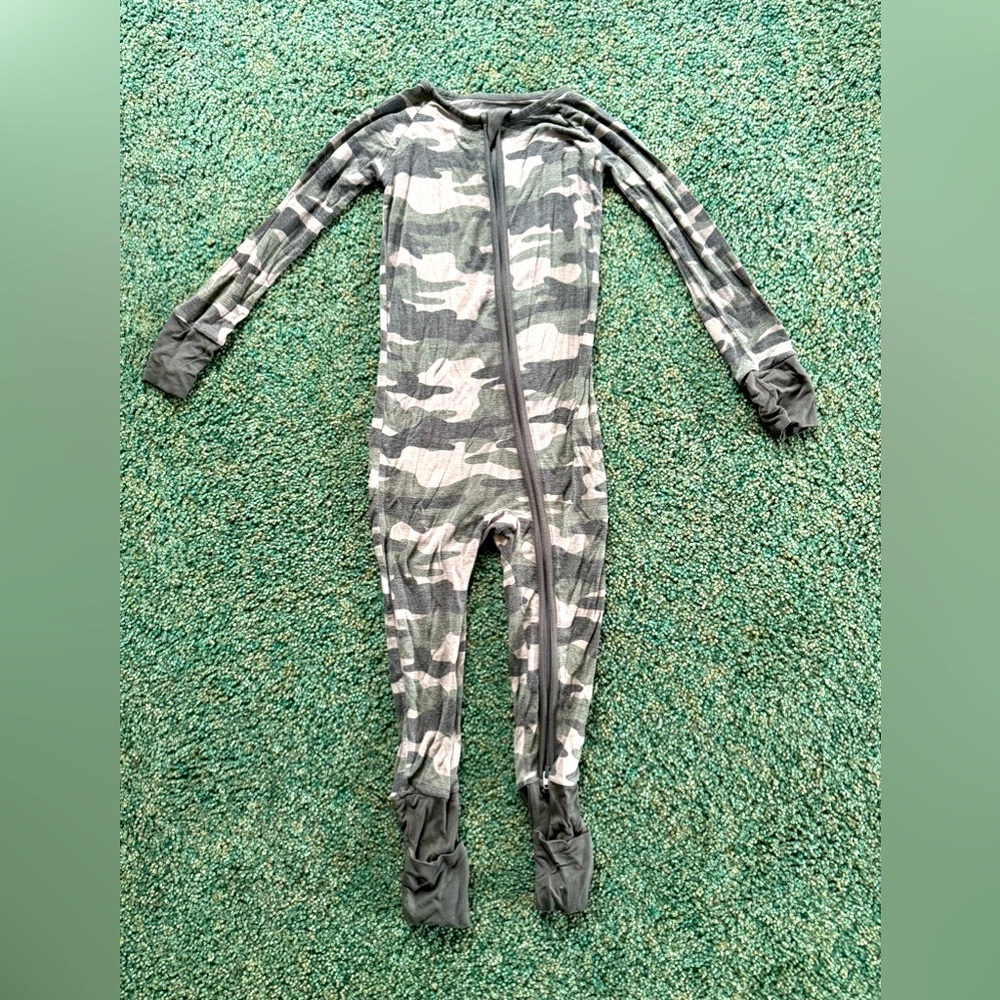 Little Sleepies Size 2 Toddler Green Camo one piece convertible Zippy Pajama